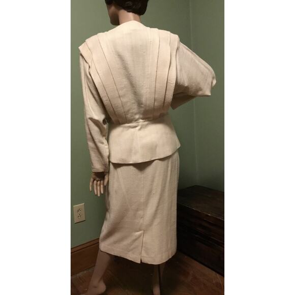 Vintage 1980s Pierre Cardin Boutique Cream Raw Silk Skirt Suit w/Peplum - Picture 4 of 6
